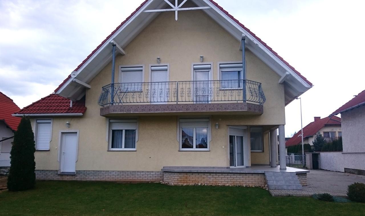 Natalie Appartment Bük المظهر الخارجي الصورة